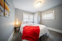 Cozy Home Close to Cuyahoga, Portage Lakes, University, and Hospital 니미질라 저수지 주변 호텔