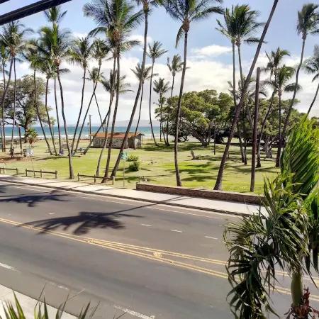 Studio apt. with A/C, Fridge, Semi-Private pool in the Center of kihei