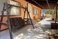Wagon Wheel Ranch Close to Dvnp with Hot Tub and Cowboy Pool