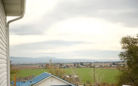 The Shelley Tiny House - Sleeps 5