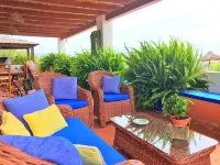 Stylish Andalusian country house with pool in olive grove facing the sea 阿爾姆尼卡住宿飯店