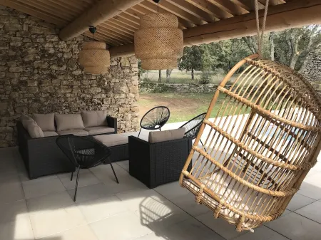 Magnificent property comprising house with heated swimming pool and sheepfold Отели рядом с достопримечательностью «Wellness - Capelongue»