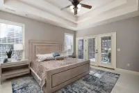 All New! Close to SDC, Golf, Pools and Resort, A Dream on the 13th Green! Hotels in 