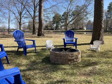 Waterfront Family Lake House with Gameroom