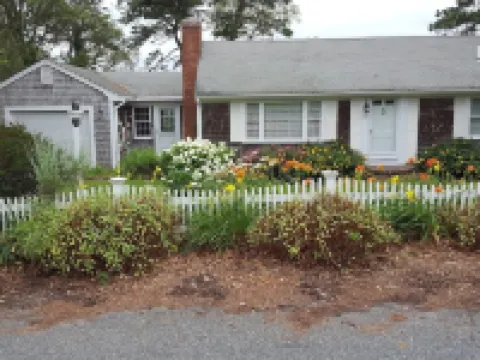 Gorgeous lake beachfront private apartment with canoe, kayaks,  & home  theatre Hotels in Harwich