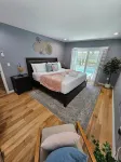 Family Poolside Paradise on Quiet Cul-de-Sac 4.7 Miles from Siesta Key Beach
