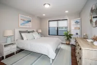 Spacious 4Br with Rooftop Deck – Ocean Views & Beach Access