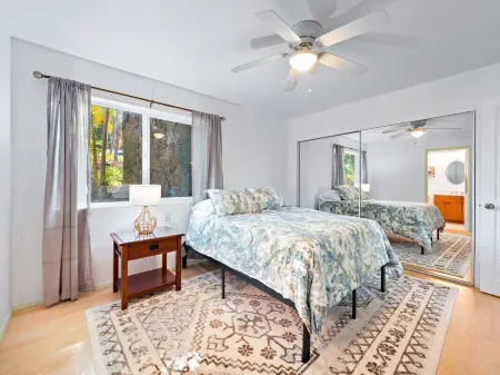 Beach Apartment Near Magic Sands Отели рядом с достопримечательностью «Уайт Сандс Виллидж»