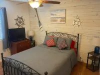 Lake House Cabin is less than 3 Miles from the Roosevelt Lake