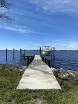 Cozy riverfront cottage with an amazing view, minutes from downtown New Bern.