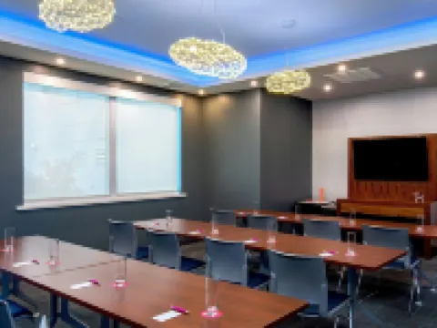 Aloft Framingham Hotels in Framingham