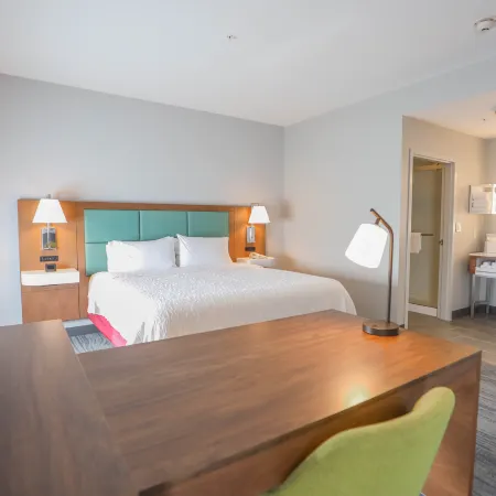 Hampton Inn & Suites Bay City