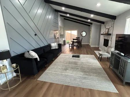 High-end Creek Retreat Отели рядом с достопримечательностью «Университет Техас в Даллас»