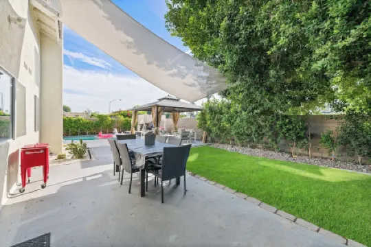 Bach Pad Near Palm Springs, CA Golf, Hockey, Festivals - 5Br Spacious,Pool, Spa