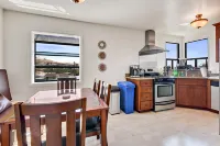 Sparkling Clean Luxury 3 BR House Near SF/SFO/CalTrain/BART+EV+Free Parking+WiFi 사우스샌프란시스코 호텔