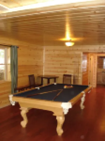 Bear Crossing - New Luxury Mountain Getaway near Luray & Skyline