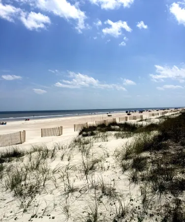 Pristine 1st Floor Villa in Gated Palmetto Dunes + Steps to Pool + Beach