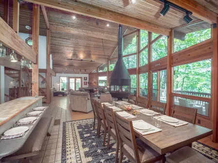 The Chalet - Family-Friendly Waterfront Vacation Home on Crystal Lake