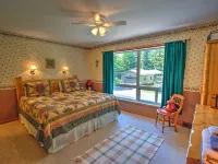 Cozy, Quiet Old Forge Getaway, just Minutes from The Fulton Chain Lakes Hotels in Webb