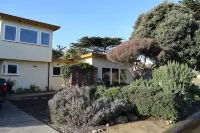 Birdies, Beaches and Butterflies in Pacific Grove!Premier location! 아메리칸 틴 카네리 아울렛 주변 호텔