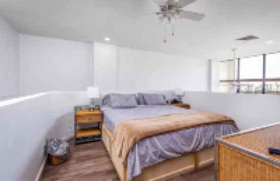 Modern Beachfront Complex 2 Minute Walk to Beach Ocean and Bay views! Sleeps 4