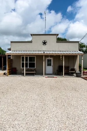 Safe Quiet Neighborhood