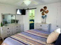 Sweetwater Cottage - Waterfront and Pet Friendly! Canoe and kayaks provided!