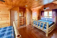 Huge Mountain Estate,Blue Ridge View, Sleeps 18, Hot Tub, Deck, & Game Room