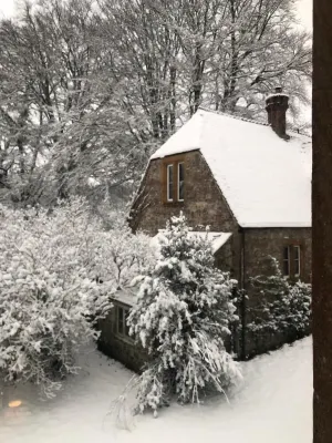 Beautiful Barn in rural Somerset, close to the coast, with stunning views Hotels in Chard