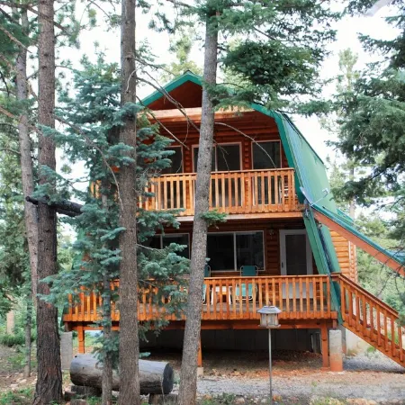 Sleeps 13- 3 Full Bathrooms - Family memories around the FIRE PIT!