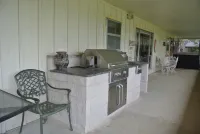 THE LAKE HOUSE AT KNOB HILL