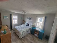 Canal Home in the heart of OIB
