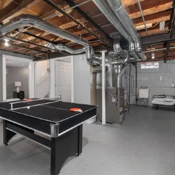 20Mins from Beach, 10Guests/Wifi/1.2 Baths/Ping Pong/Pool Table/Treadmill