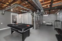 20Mins from Beach, 10Guests/Wifi/1.2 Baths/Ping Pong/Pool Table/Treadmill