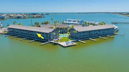 Gone Coastal - Adorable Casa Allegro Condo