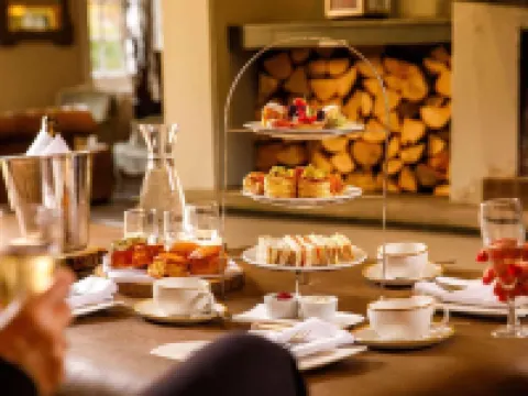 Sunday Box Hill Burford Bridge Hotel