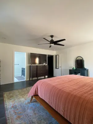 Grand Getaway - 5 Miles to Beach, Huge Yard, Tons of Space + Gym!