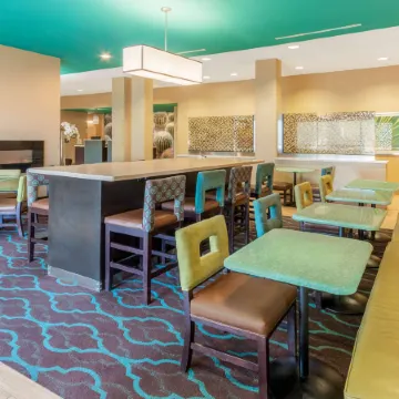 La Quinta Inn & Suites by Wyndham Carlsbad