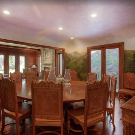 STONEHILL LODGE, SWIM, HIKE, SKI, LUXURY