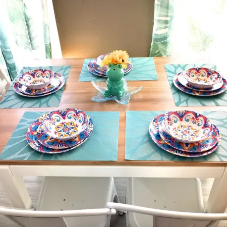 SEA LA VIE BEACH HOME ON 500 BLOCK-1/2 A MILE FROM OCEAN,SLEEPS 6, Fenced yard