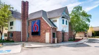Motel 6 Arlington Heights, IL - Chicago North Central Hotels in 