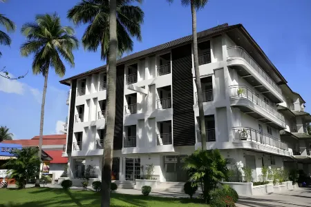 First Residence Hotel
