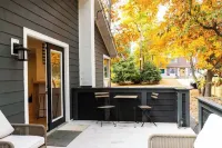 Charming 3-bedroom house in Cul de sac surrounded by forest