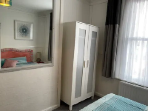"The Eastbourne" Pet Friendly Seafront Apartment