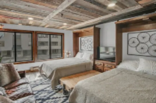 Stylish studio in the heart of downtown Winter Park and minutes from ski resort