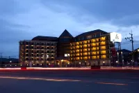 J&Y Lodge Hotel