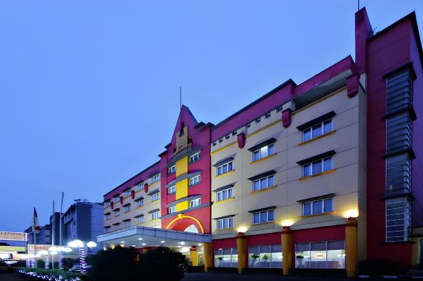 Nalendra Hotel Hotels in Coblong
