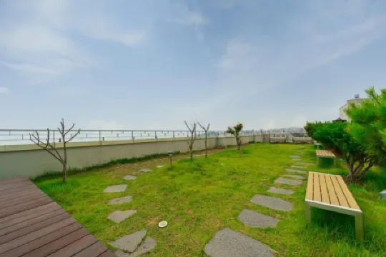 Yeongjong Grace Hotel