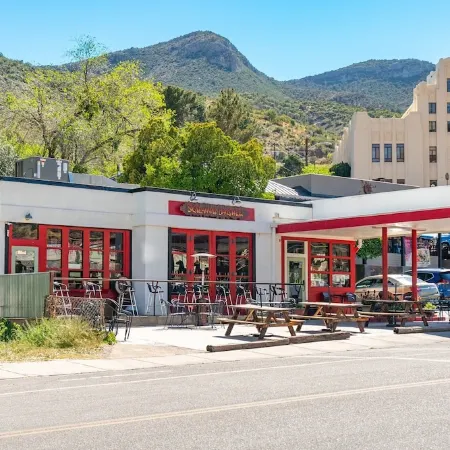 Casa de Oro – Luxe Comfort in the BEST Location of Old Bisbee w/Views galore!