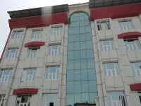 Hotel Snow Palace Hotels in Sonwar Bagh